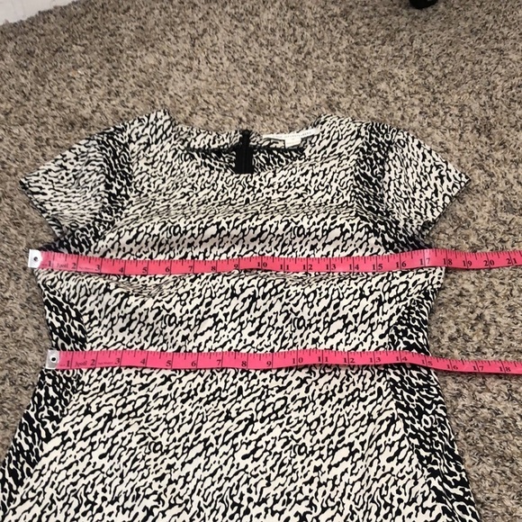 Diane Von Furstenberg Dress Size 10 Black Off White Two Tone Print Sheath - Picture 10 of 11